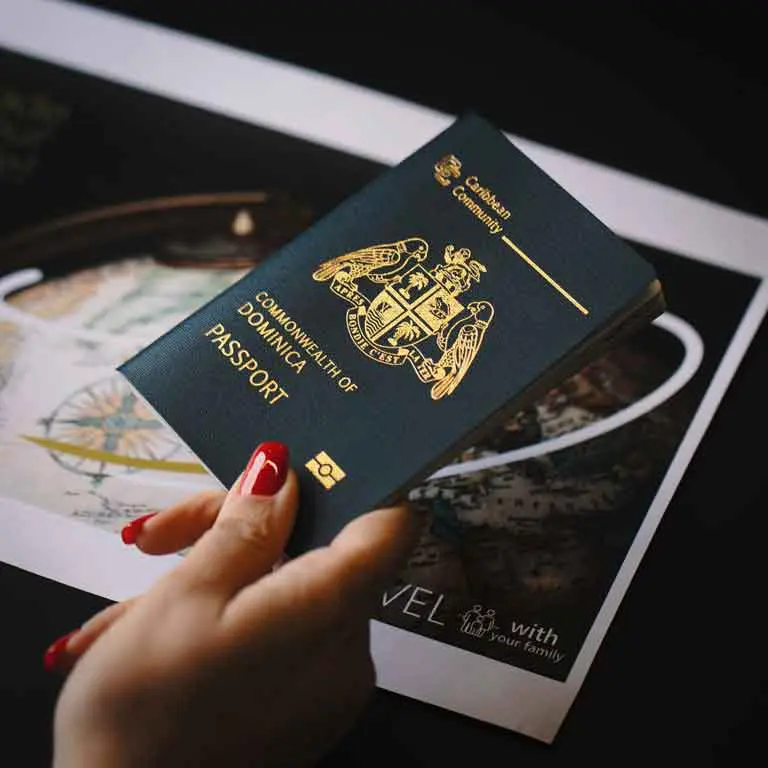 چرا دومینیکا؟؟؟